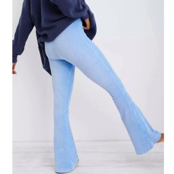 Aerie Groove On Ribbed Flare Pants - Picture 3 of 5